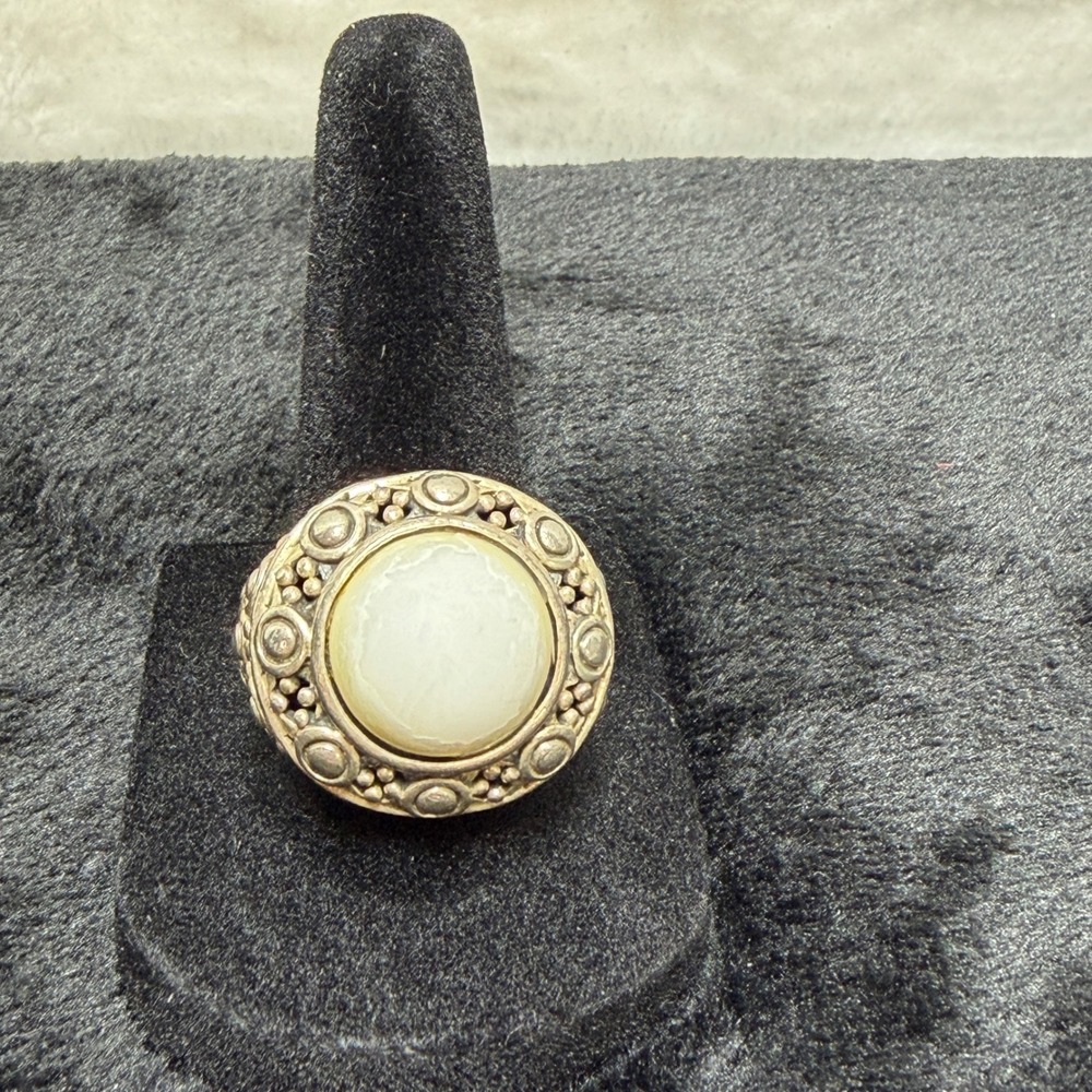 VTG Sterling Silver Filigree Statement Ring White Cabochon Mother of Pearl *READ